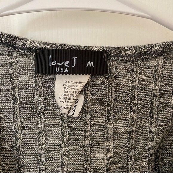 Cut-Out Crop Top - S - Picture 2 of 3